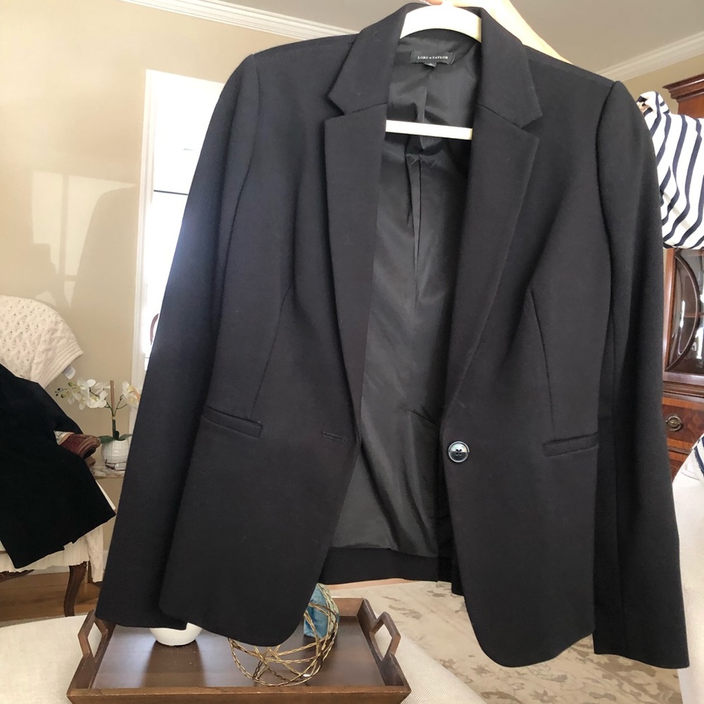 Lord and Taylor blazer